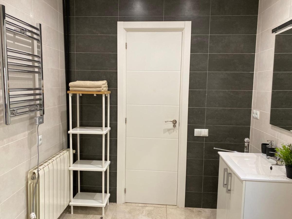 Apartament Comfortable Renovated Flat, Wifi! *